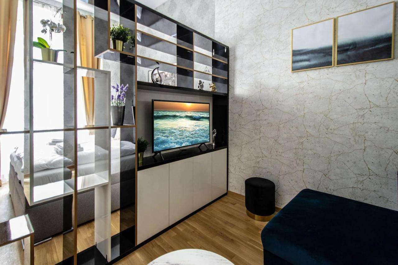 Design 3Bdr Apartment In Residence, Free Parking Prague Ngoại thất bức ảnh