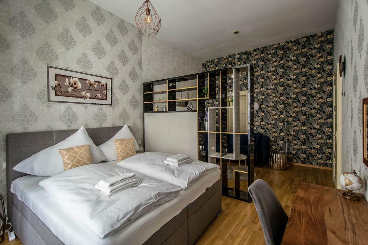 Design 3Bdr Apartment In Residence, Free Parking Prague Ngoại thất bức ảnh